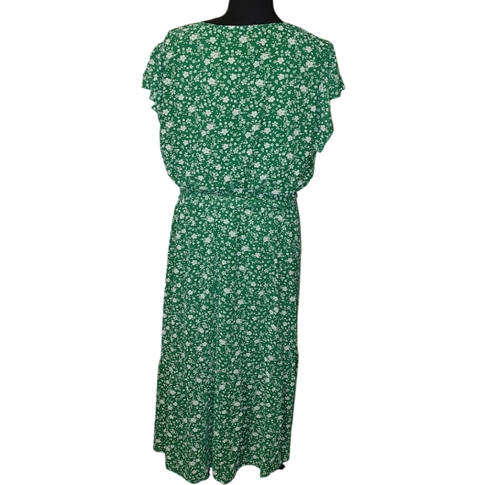 Green And White Floral Dress - Picture 2 of 4